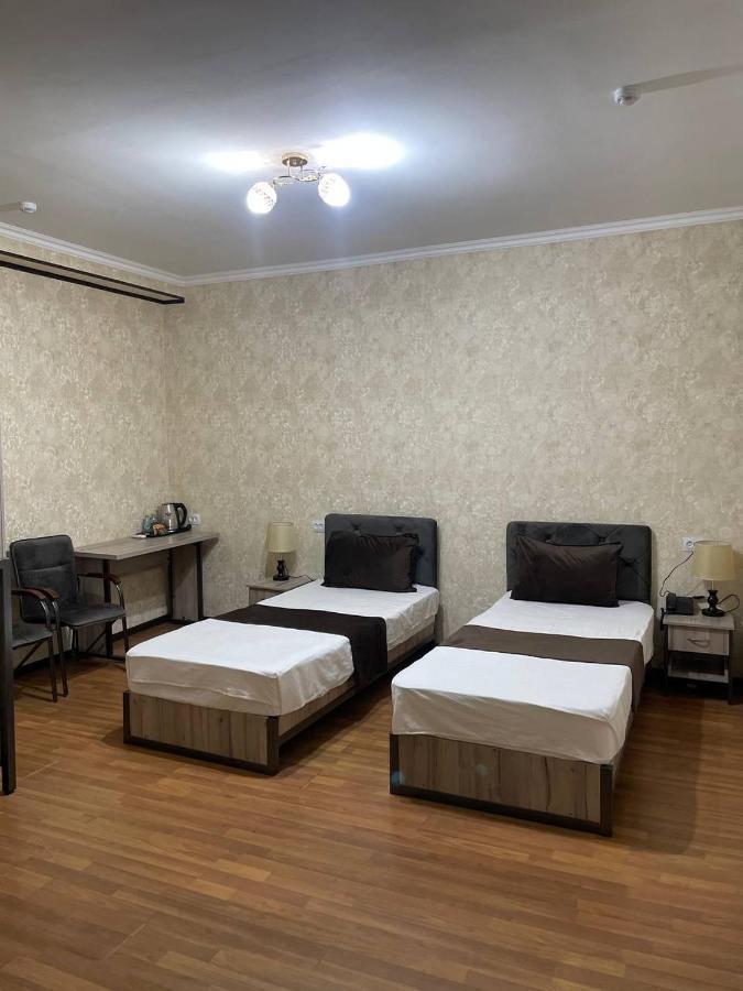Yantai Hotel ทาชเคนต์ ภายนอก รูปภาพ