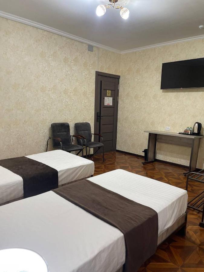 Yantai Hotel ทาชเคนต์ ภายนอก รูปภาพ