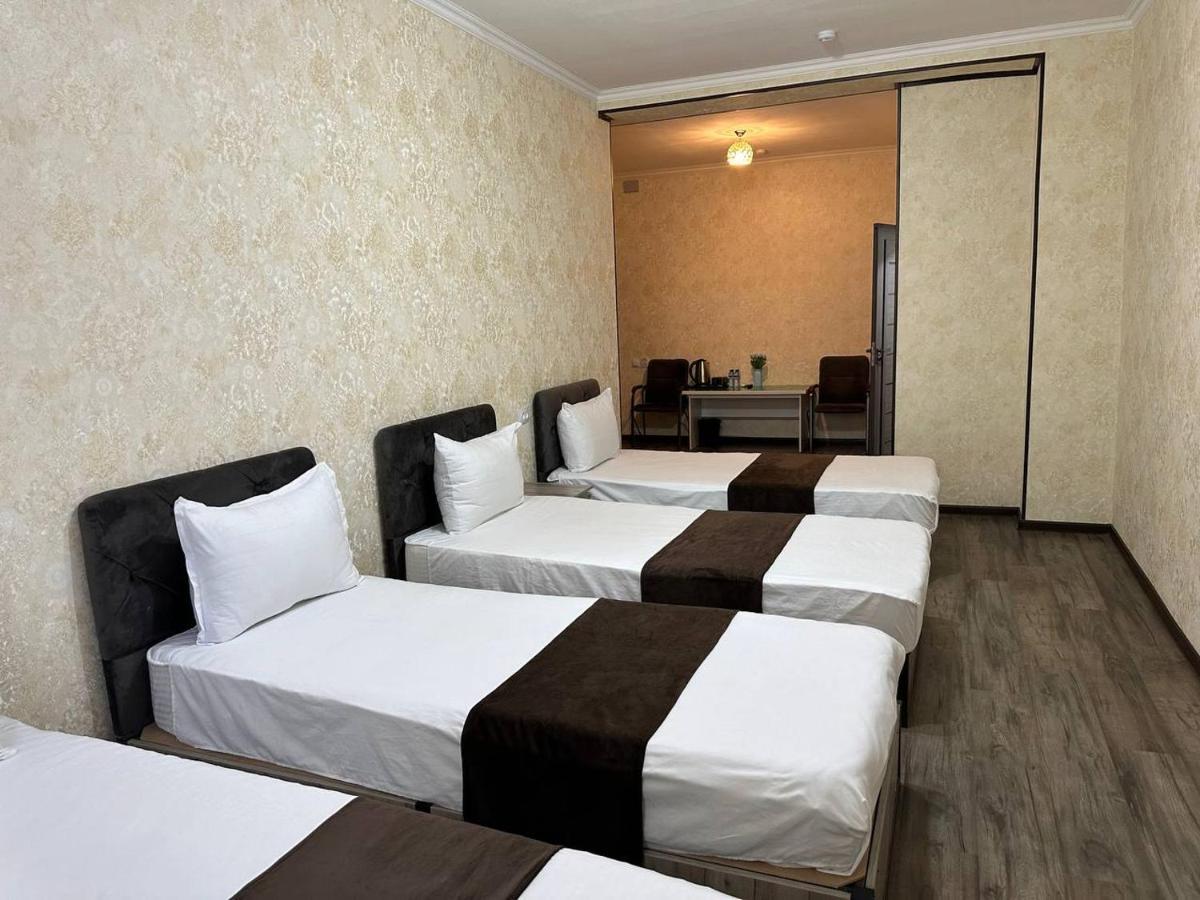 Yantai Hotel ทาชเคนต์ ภายนอก รูปภาพ